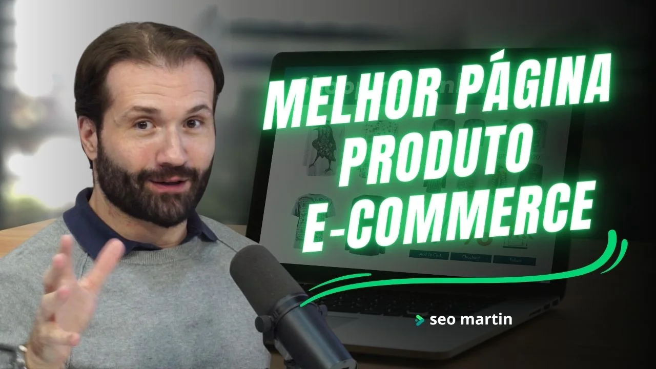 seo martin na frente de um computador