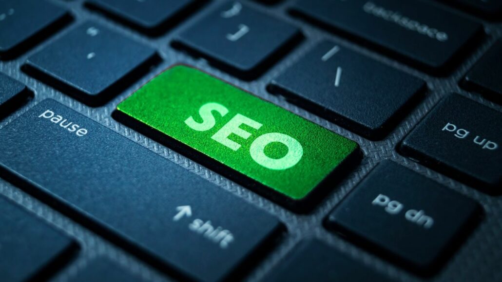 teclado com tecla com SEO